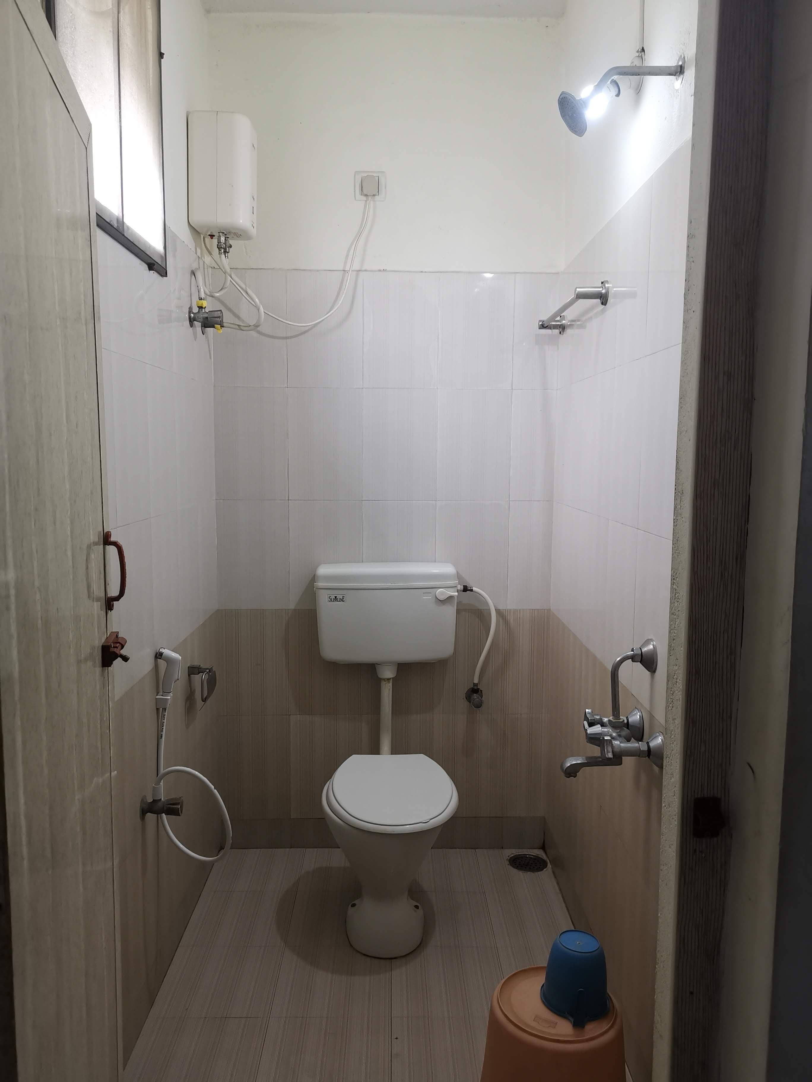 D QUBE - Tap to explore photos