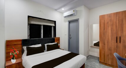 Super Townhouse Oak L B Nagar Metro Station Room Type - Premium