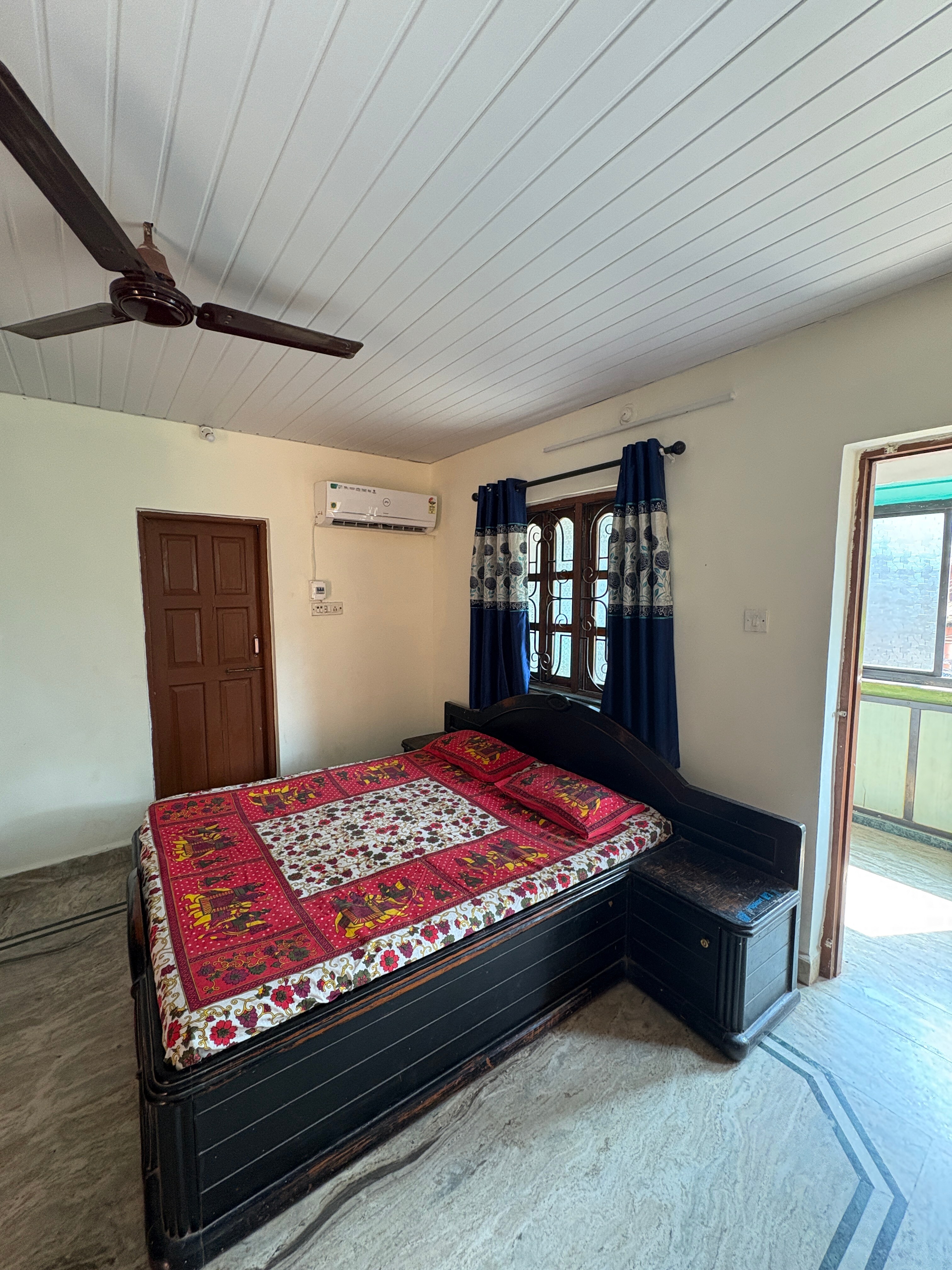 Viren s Homestay Heaven 1 - Tap to explore photos