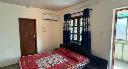Viren s Homestay Heaven 1 Room Type - Bedroom