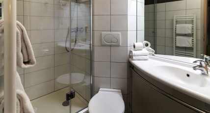 greet H Room Type - POP Room with 2 single beds