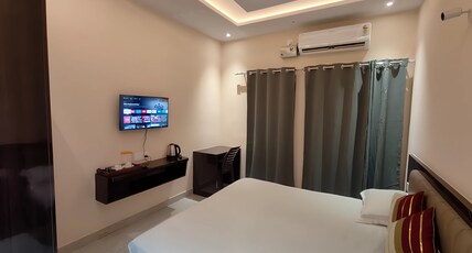 Sacred Kashi Homestay Room Type - Standard Double Room with Private Balcony and Attached Washroom 202