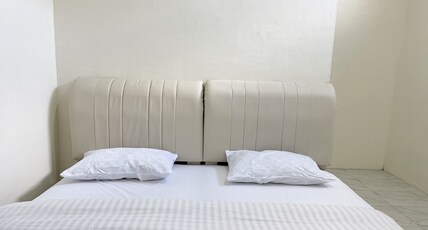 Hotel O Mantari Guesthouse Room Type - Indonesia Suite Double