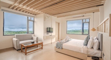 San Mala Hotel & Restaurant Room Type - Suite Room (Mountain View)