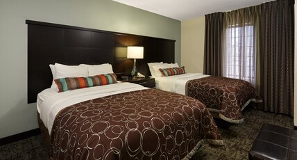 Staybridge Suites SPRINGFIELD-SOUTH, an IHG hotel Room Type - 2 Double Beds 1 Bedroom Suite Sofa Bed