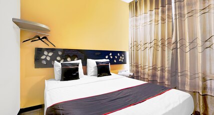Hotel O Symphony Homestay Tlogomas Room Type - Indonesia Suite Family