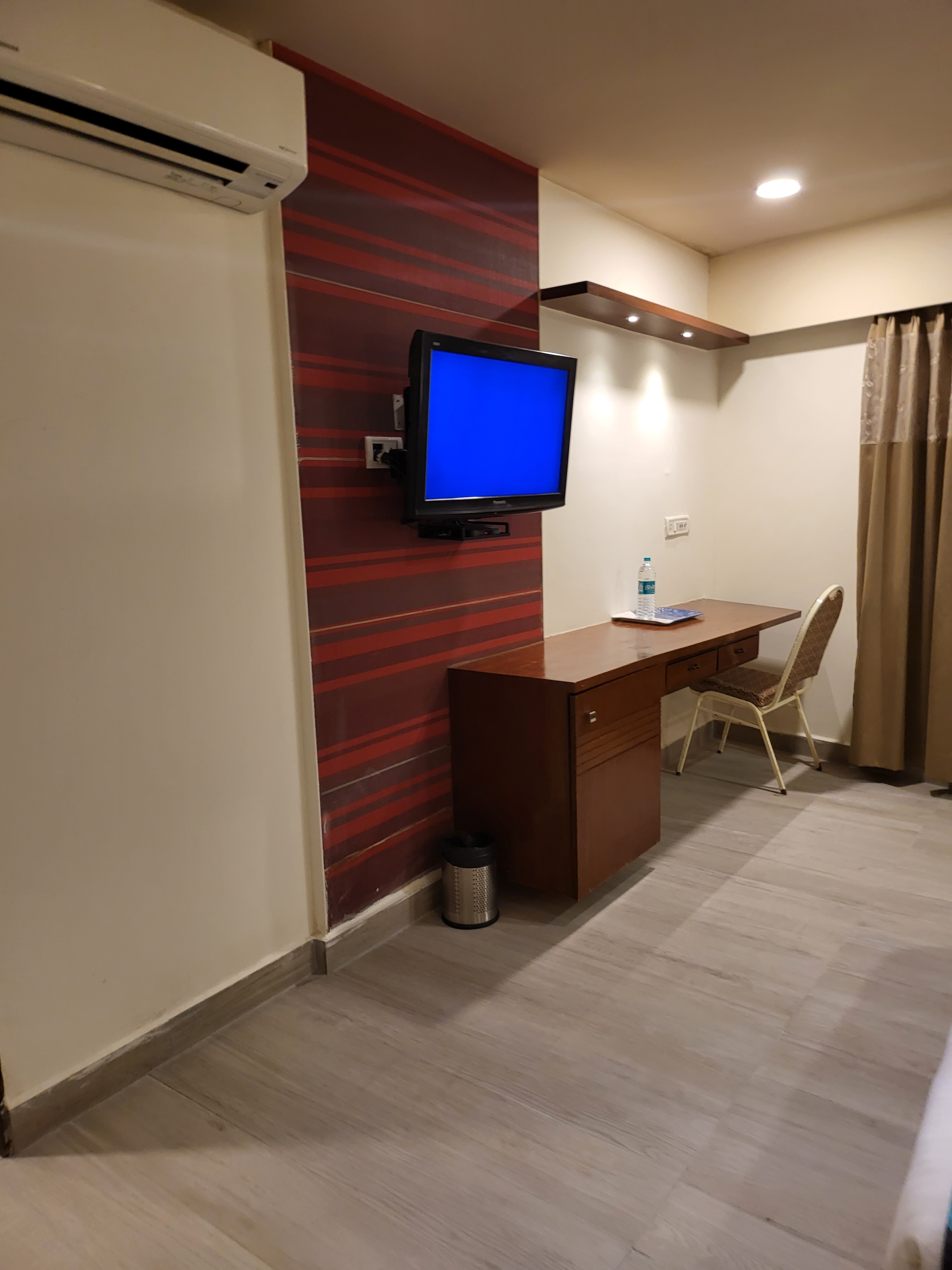 Astra Hotels - Kadubisanahalli - Outer Ring Road - Tap to explore photos