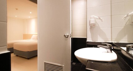 Ten Stars Hotel Room Type - Standard Twin Ten Stars Hotel Room Type - Standard Twin