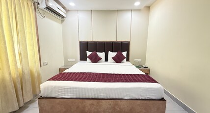 Hotel Arya Palace  Room Type - Deluxe Room
