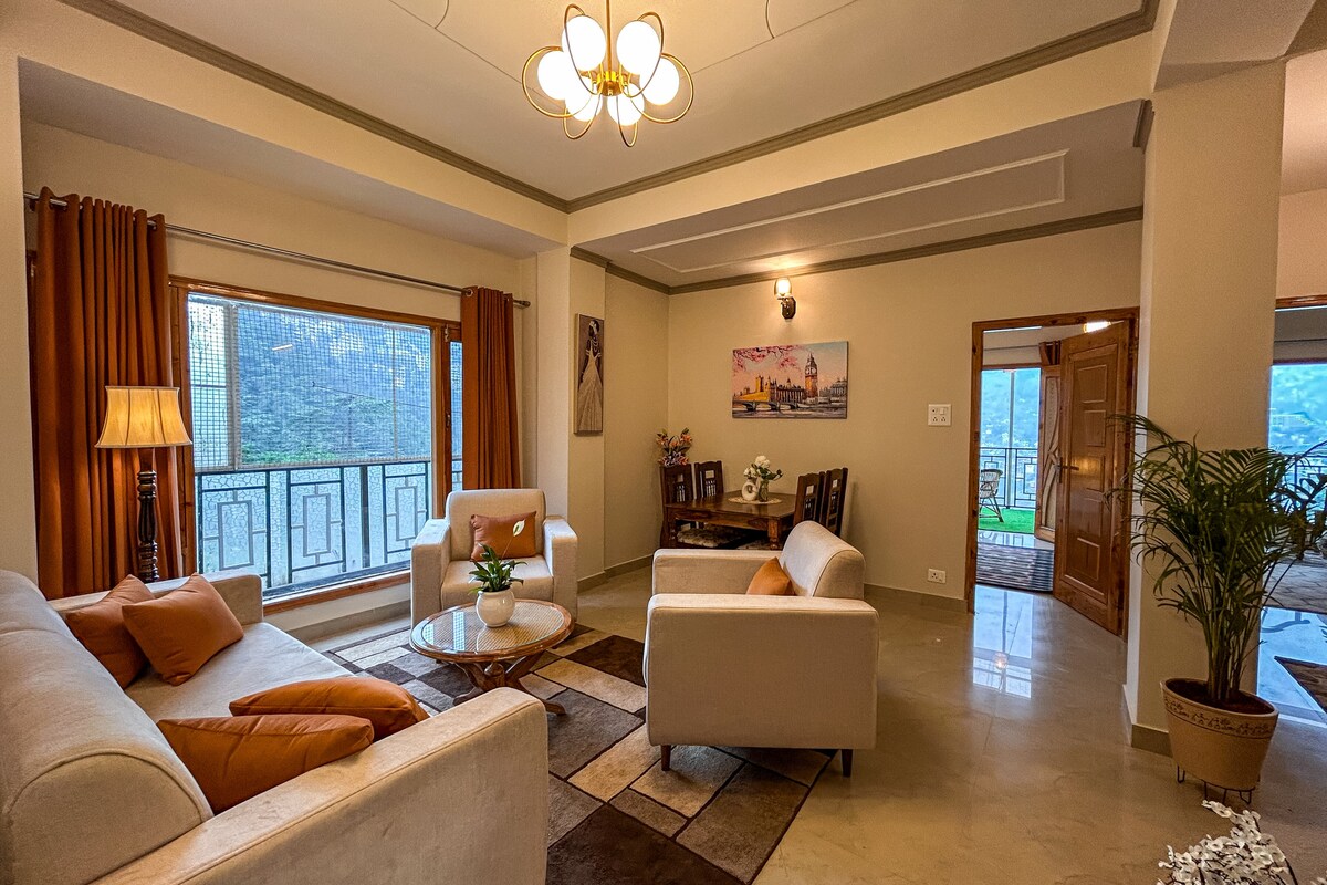 Cozy 2BHK with Private Theatre and Panoramic View - Tap to explore photos