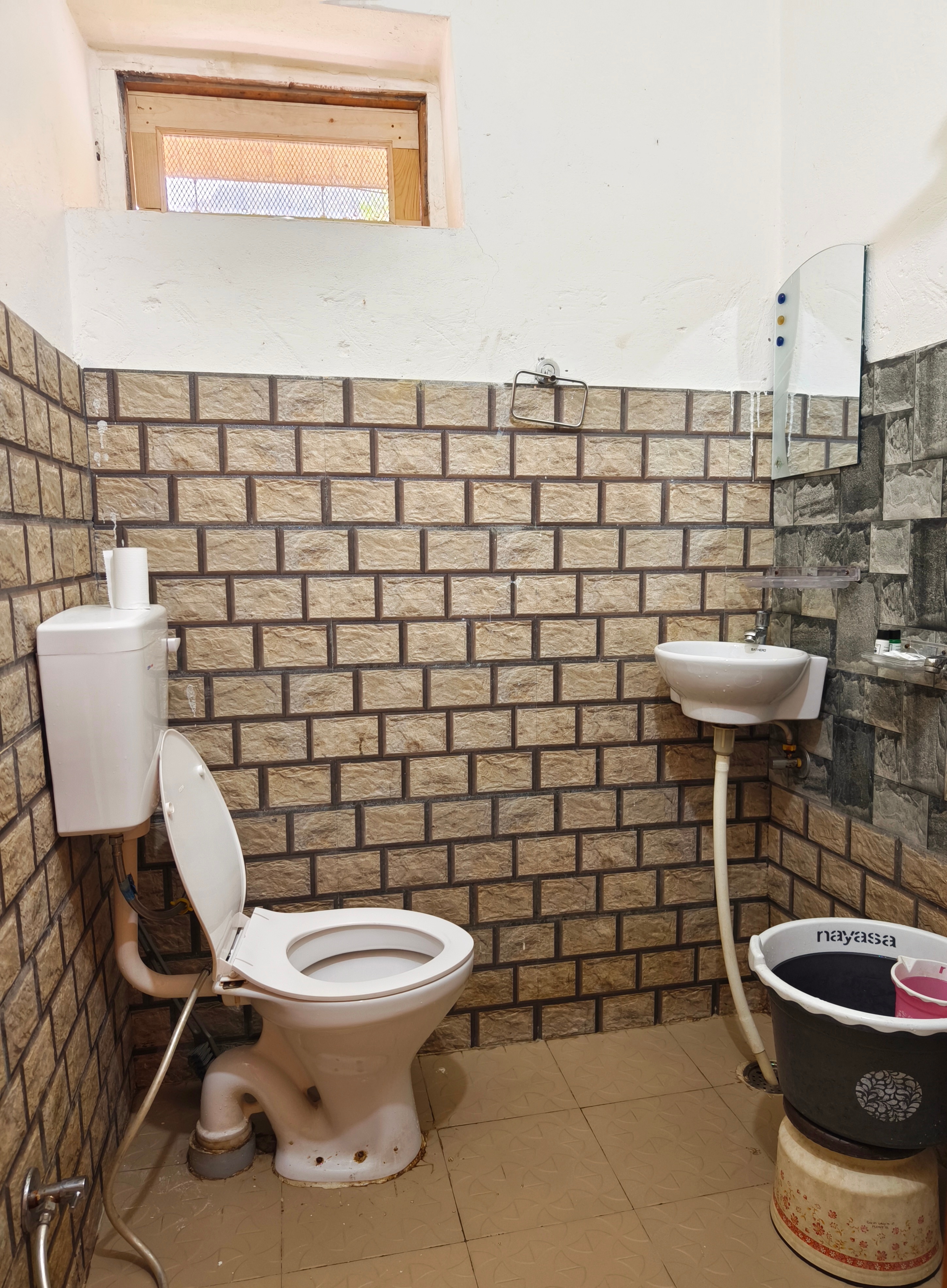 The Cozy Monks Tirthan Valley 3 BHK Villa - Tap to explore photos