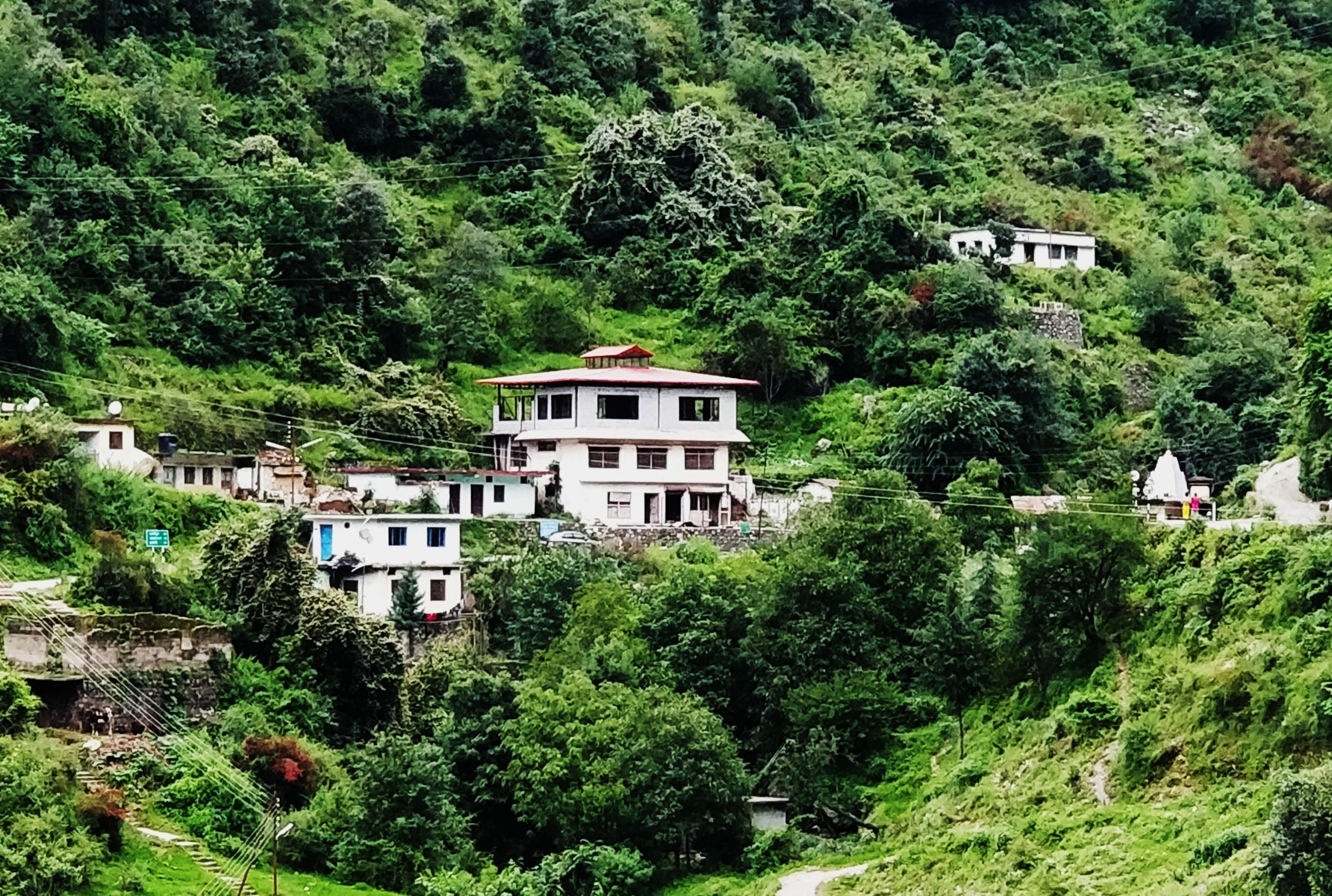 Munaals Nest - A Boutique Stay Chakrata - Tap to explore photos
