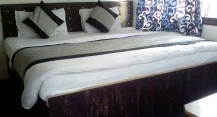 Hotel Lake View Room Type - Deluxe(Non Lake Facing)