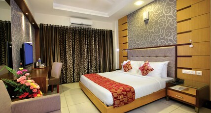 Hotel Aswathy Room Type - Deluxe AC Room