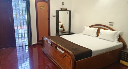 Thekkady Arasi Room Type - Suite With AC Room