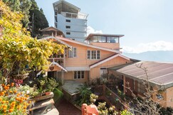 Little Singmari Homestay Near St Josephs College