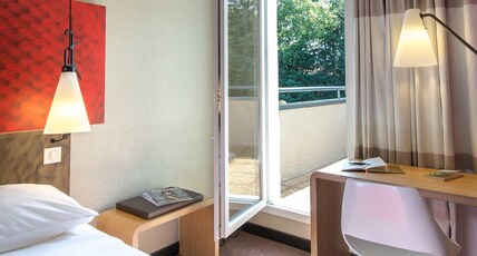 ibis Brignoles Provence Verte Room Type - Standard Room with 1 double bed and terrace
