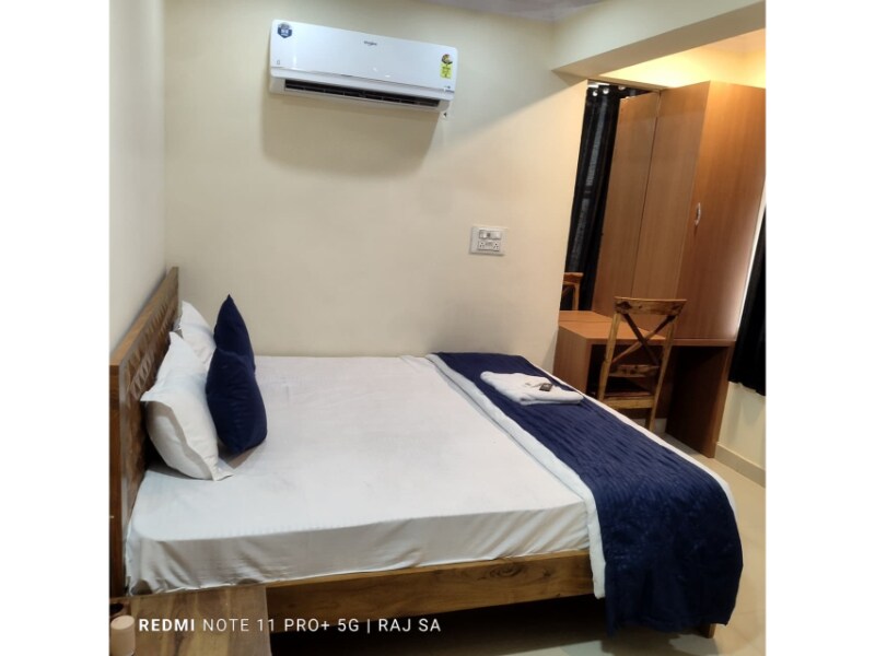 Poonam Guest House - Tap to explore photos