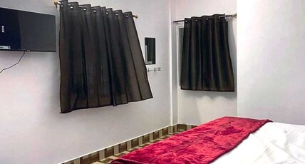 HOTEL O M J HEIGHTS Room Type - Classic