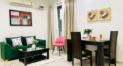 BluO Stays - DLF Cybercity Room Type - 1BHK with Balcony