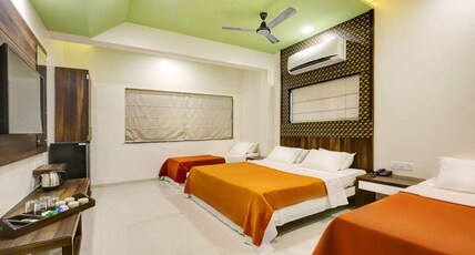 Hotel Lonavla Room Type - Super Deluxe Quad - AC