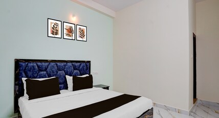 SPOT ON Hotel Royal Inn Babupet Railroad Station Room Type - SPOT ON NON-AC