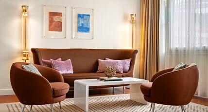 Crowne Plaza Berlin City Centre Room Type - 1 King Grand Suite Quiet High Floor