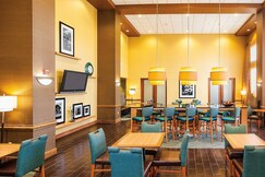 Hampton Inn & Suites Chesapeake-Square Mall