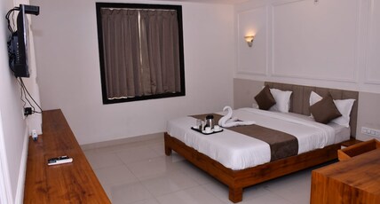 Hotel Suvaan Room Type - Super Deluxe Room