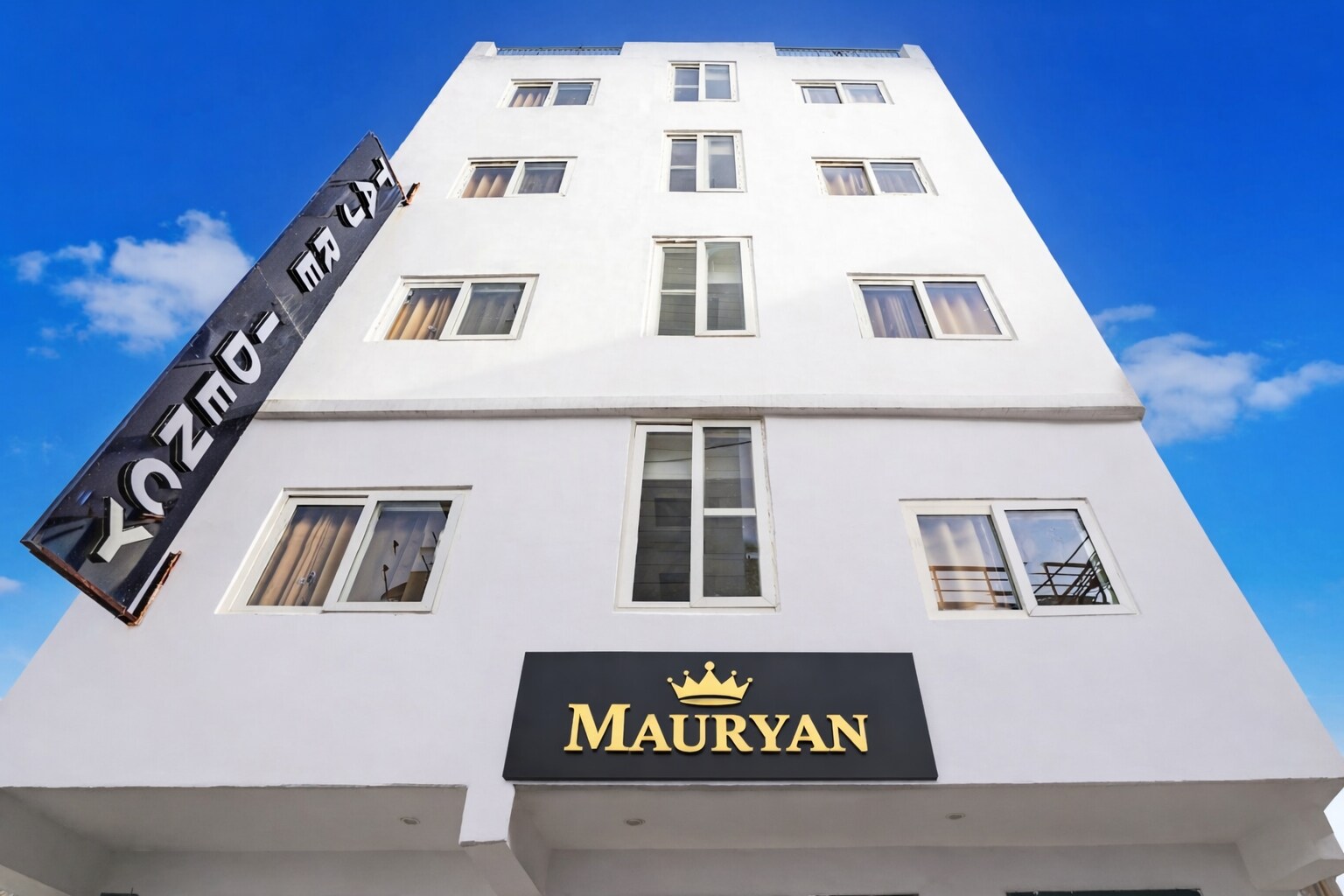 Mauryan Signature Hotel Near Yashobhoomi - Tap to explore photos