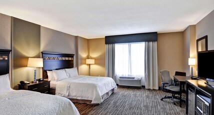 Hampton Inn & Suites by Hilton Denver/Airport-Gateway Park Room Type - 2 QUEEN BEDS NONSMOKING