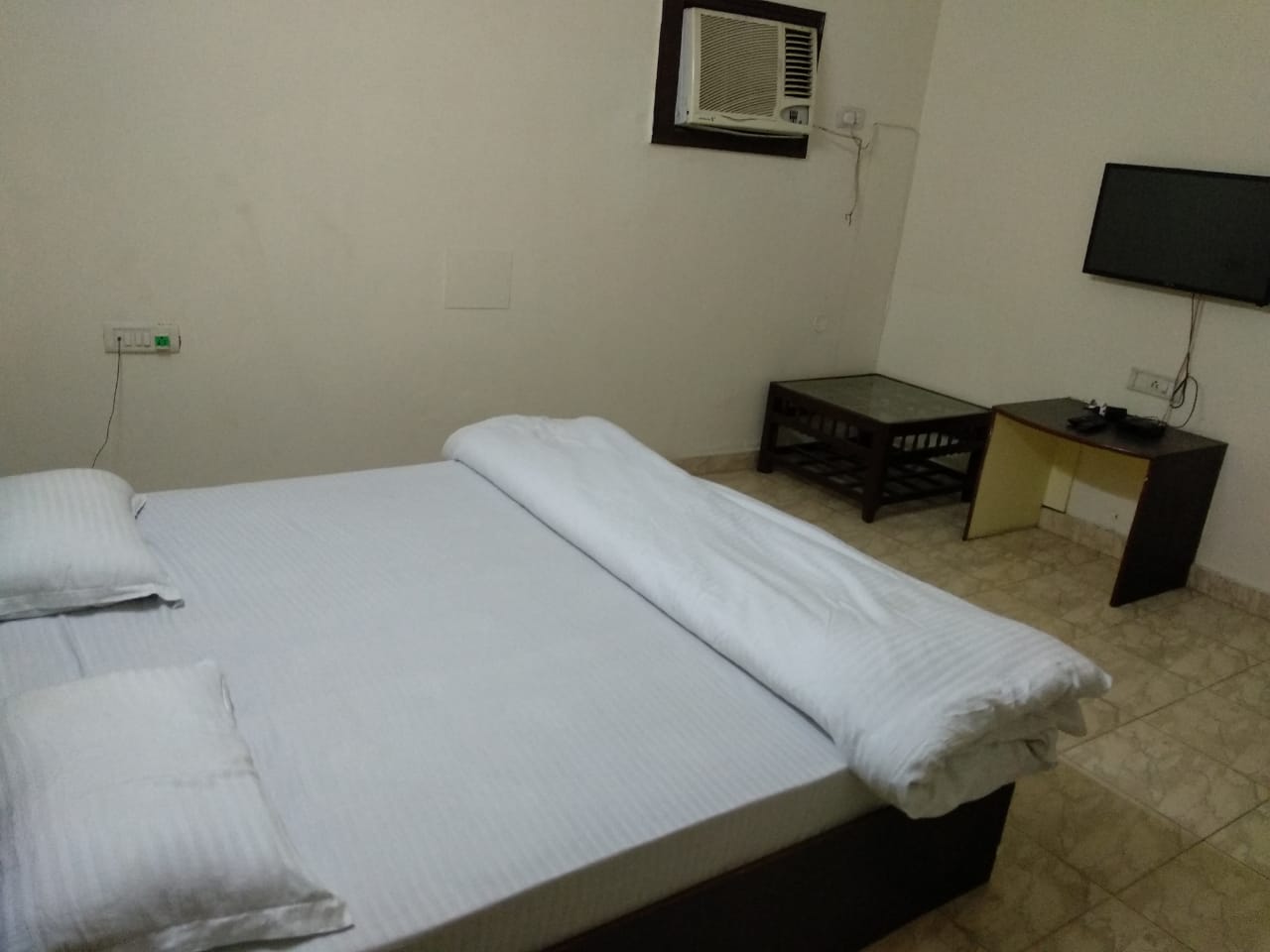 Hotel Savera - Tap to explore photos