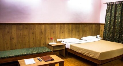 Kluney Manor Room Type - Rustic Room