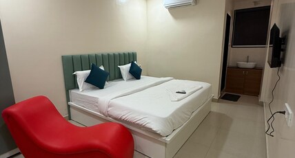 Hotel Elite Stay - Mahalunge Pune Room Type - Deluxe Room With Square Bed