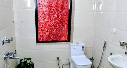 Cute bed and breakfast with private balcony and washroom Room Type - Bedroom 1
