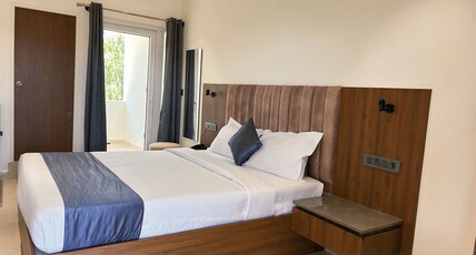 S K International Innn Room Type - Standard Non AC Room