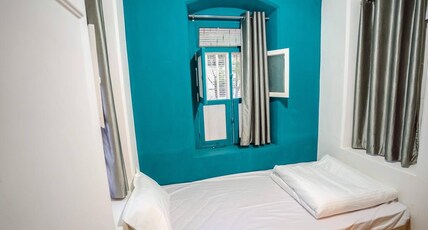 Roambay | Dorms & Cafe Room Type - The Single Bedroom