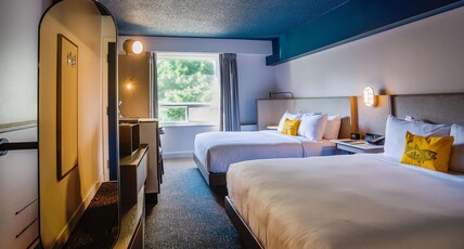 DoubleTree by Hilton St. John's Harbourview Room Type - 2 QUEENS HARBOUR VIEW ROOM