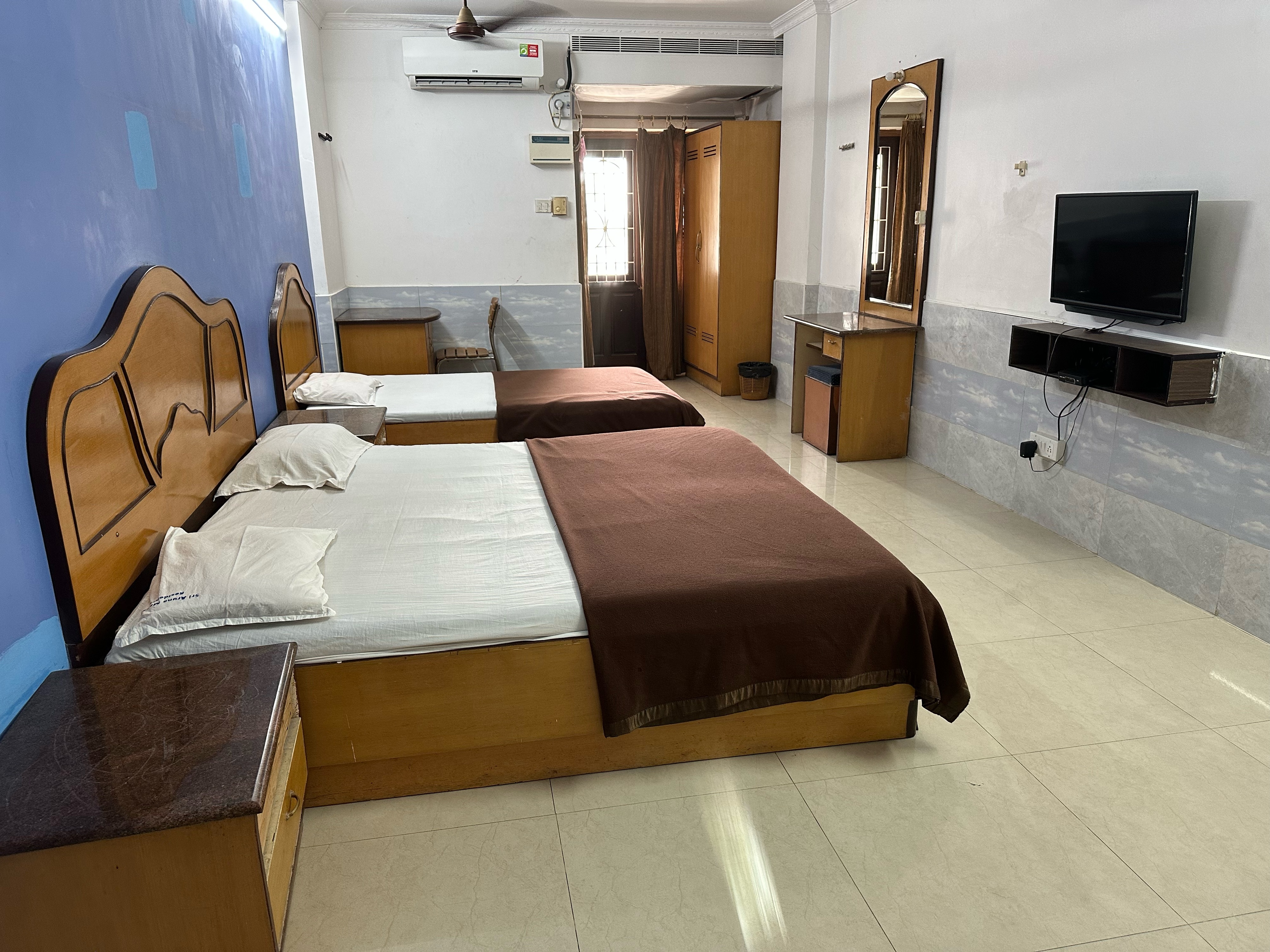 Aruna Residency - Tap to explore photos
