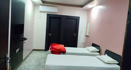 Hotel Sunaina International Gaya Room Type - AC Deluxe Room