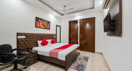 Hotel O Premium Rooms Chhatarpur Room Type - Classic