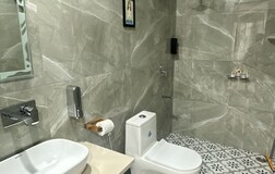 Bumble bee Cinnamon room