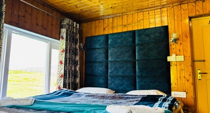 Hotel Green Park Gulmarg Room Type - Deluxe Room + Free Wifi
