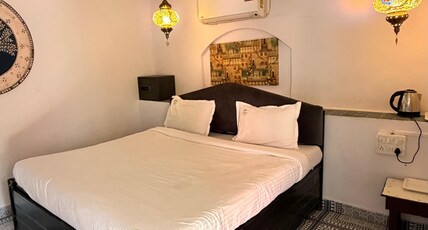 Flora Eco Stay Room Type - Cottage Room