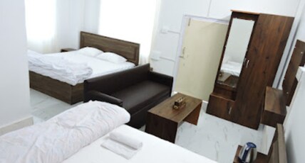 Vinayak Inn Sittong Room Type - Family Room With Mountain View Vinayak Inn Sittong Room Type - Family Room With Mountain View