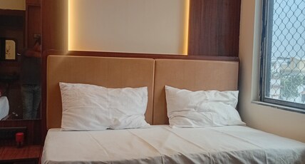 Hotel Virat Palace Room Type - Deluxe Room with Balcony and Garden View