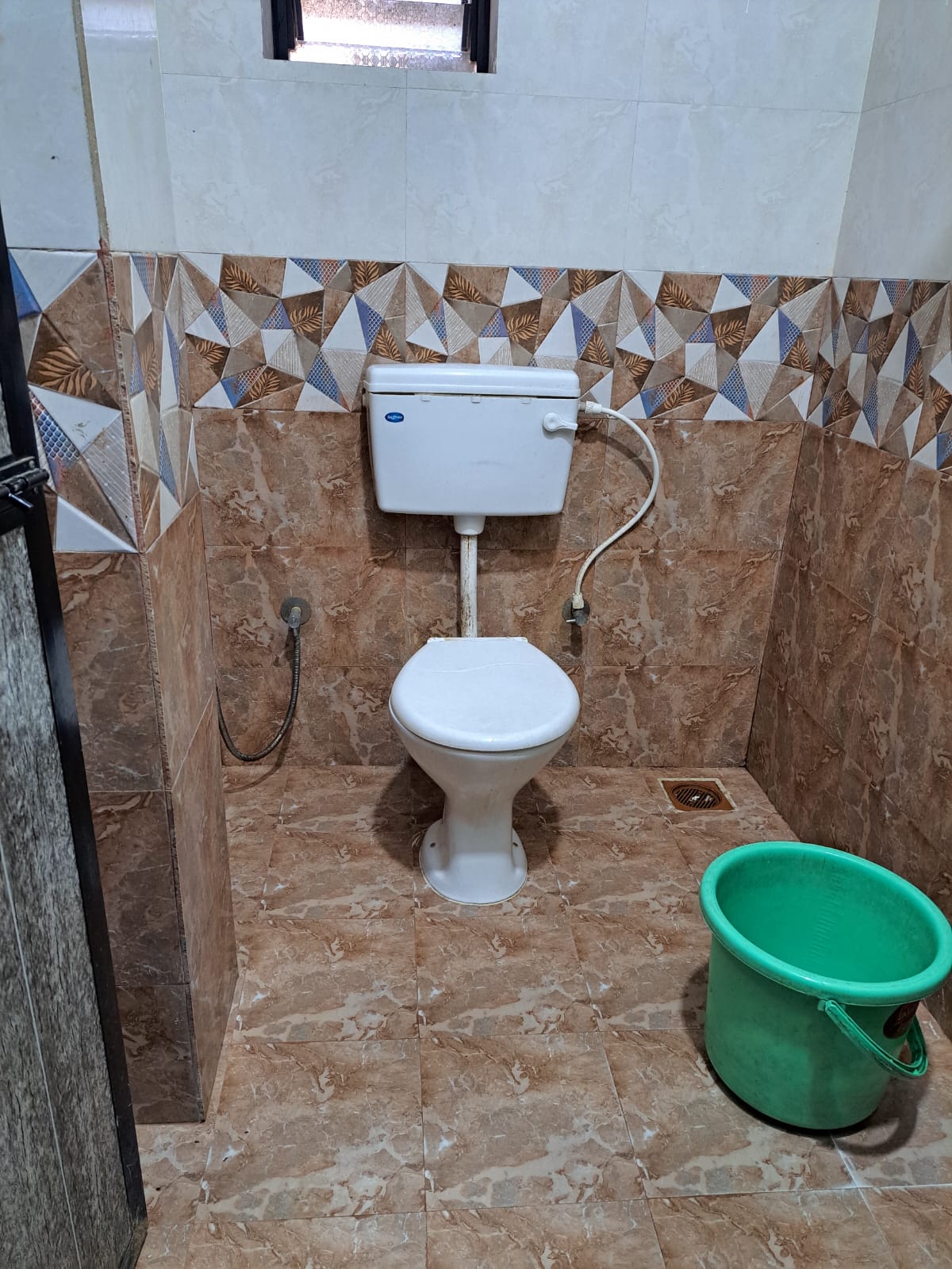 Niclohas Rodrigues Guest House - Tap to explore photos