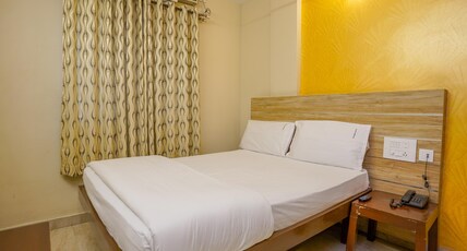 Vajra Heritage Room Type - Deluxe A/C Room