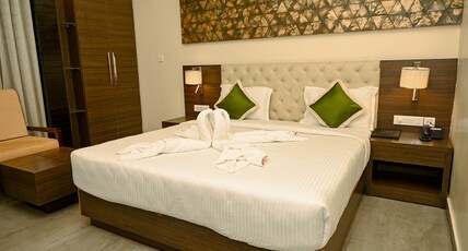 Sea Hills Hotel Room Type - Premium Deluxe with Bathtub