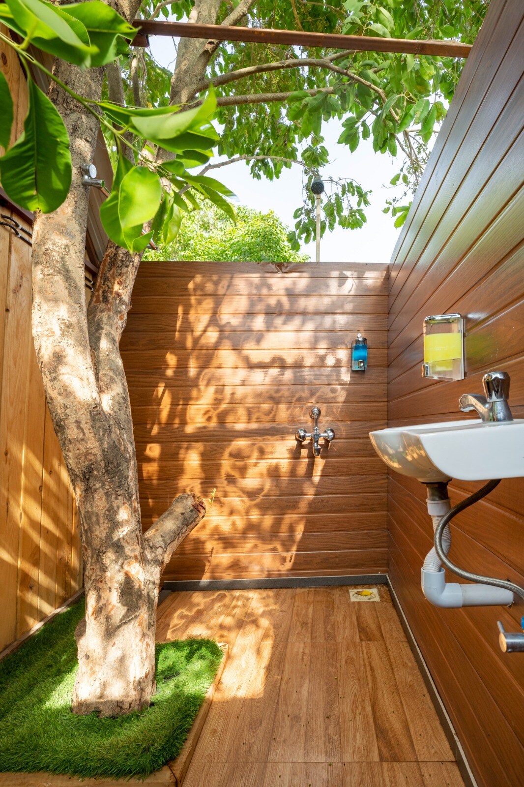 TreeHouse 2Bhk pawna lake, By Country Escape - Tap to explore photos
